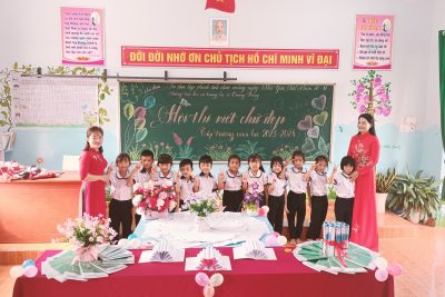 Hội thi Viết chữ đẹp cấp trường.